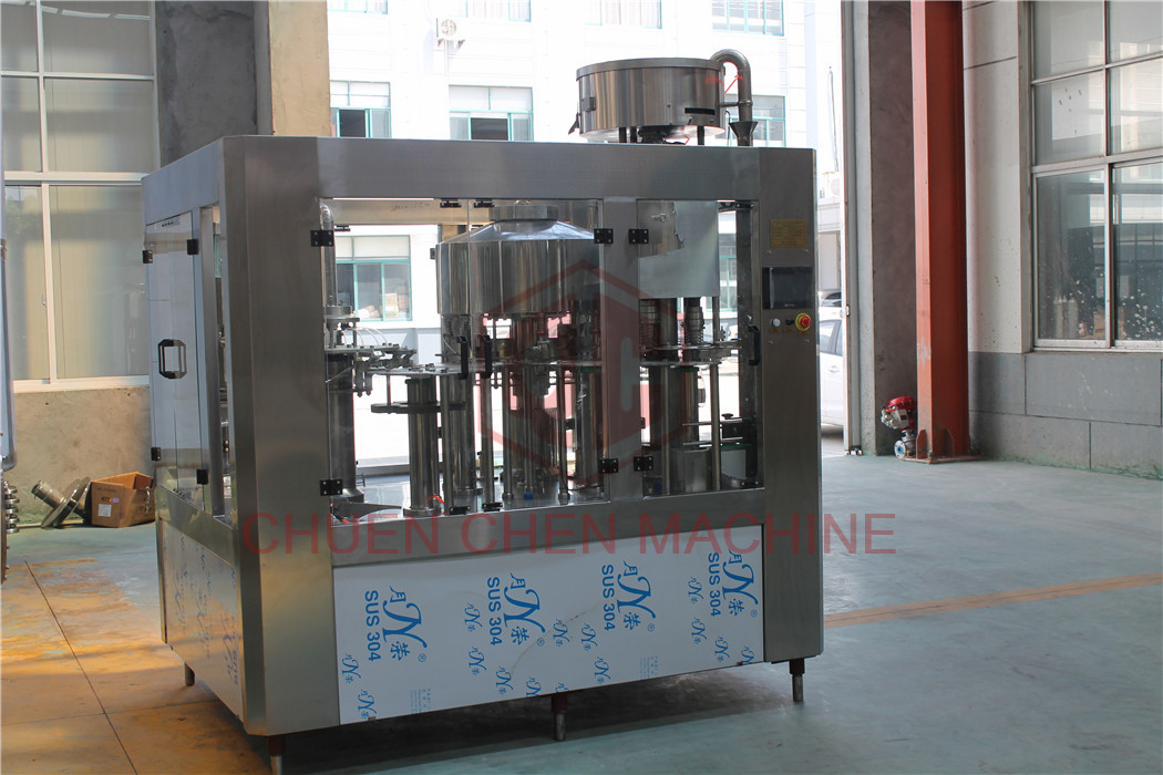 Auto Mineral Water Bottle Filling Machine Small Capacity 1000 - 2000BPH