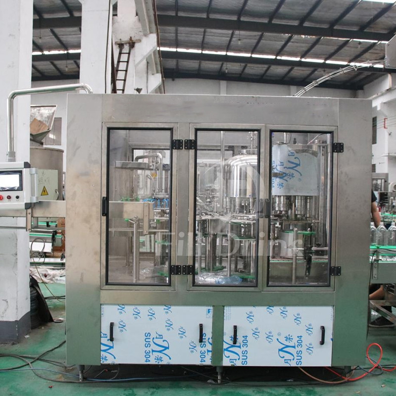 Πλήρης αυτόματη πλαστική μηχανή πλήρωσης μπουκαλιών νερό 3000BPH SUS304